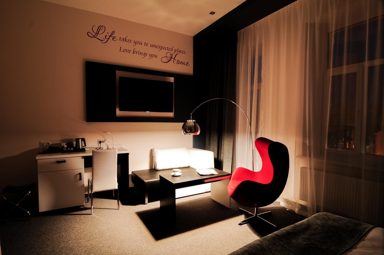 Homelike Hotel เดากัฟปิลส์ ภายนอก รูปภาพ